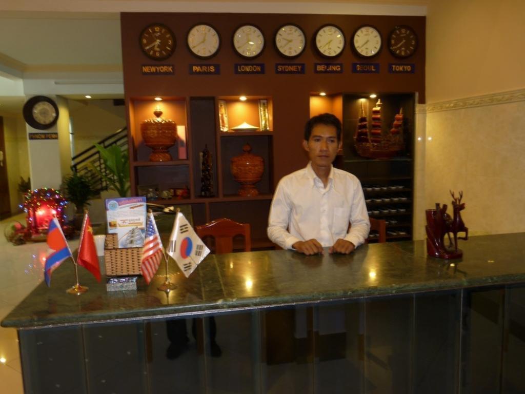 Hi Land Hotel Phnom Penh Exterior foto