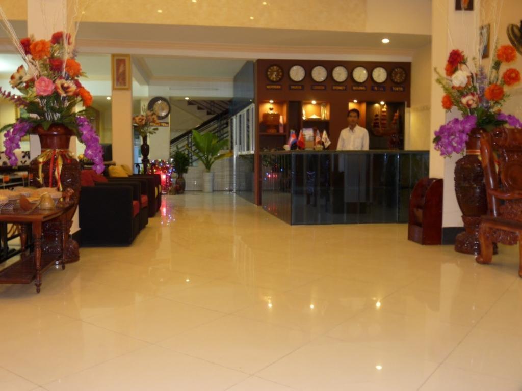 Hi Land Hotel Phnom Penh Exterior foto